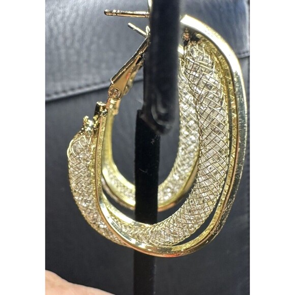 lot 2 gold Tone Oval hoop earrings subtle bling elegant interesting - Picture 4 of 15